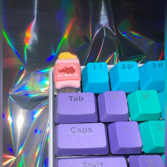 “Red Bean Pie” Custom Keycap - Picture 2 of 7